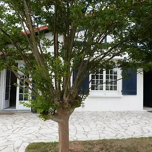 charmant-t2-bord-de-mer.biarritzhotels.info/